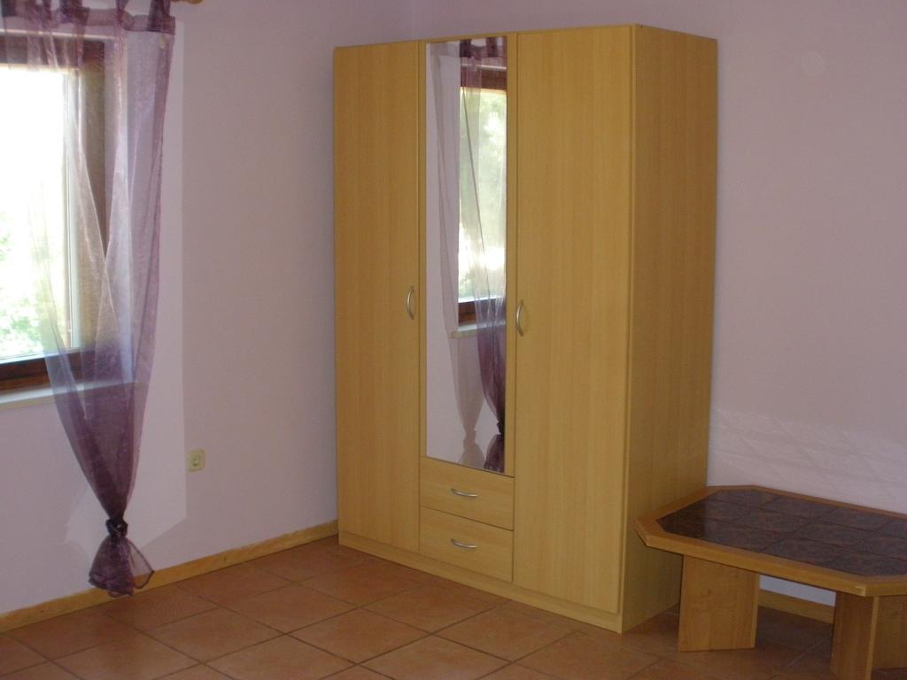 Corry 1 Apartment Ravni Room photo